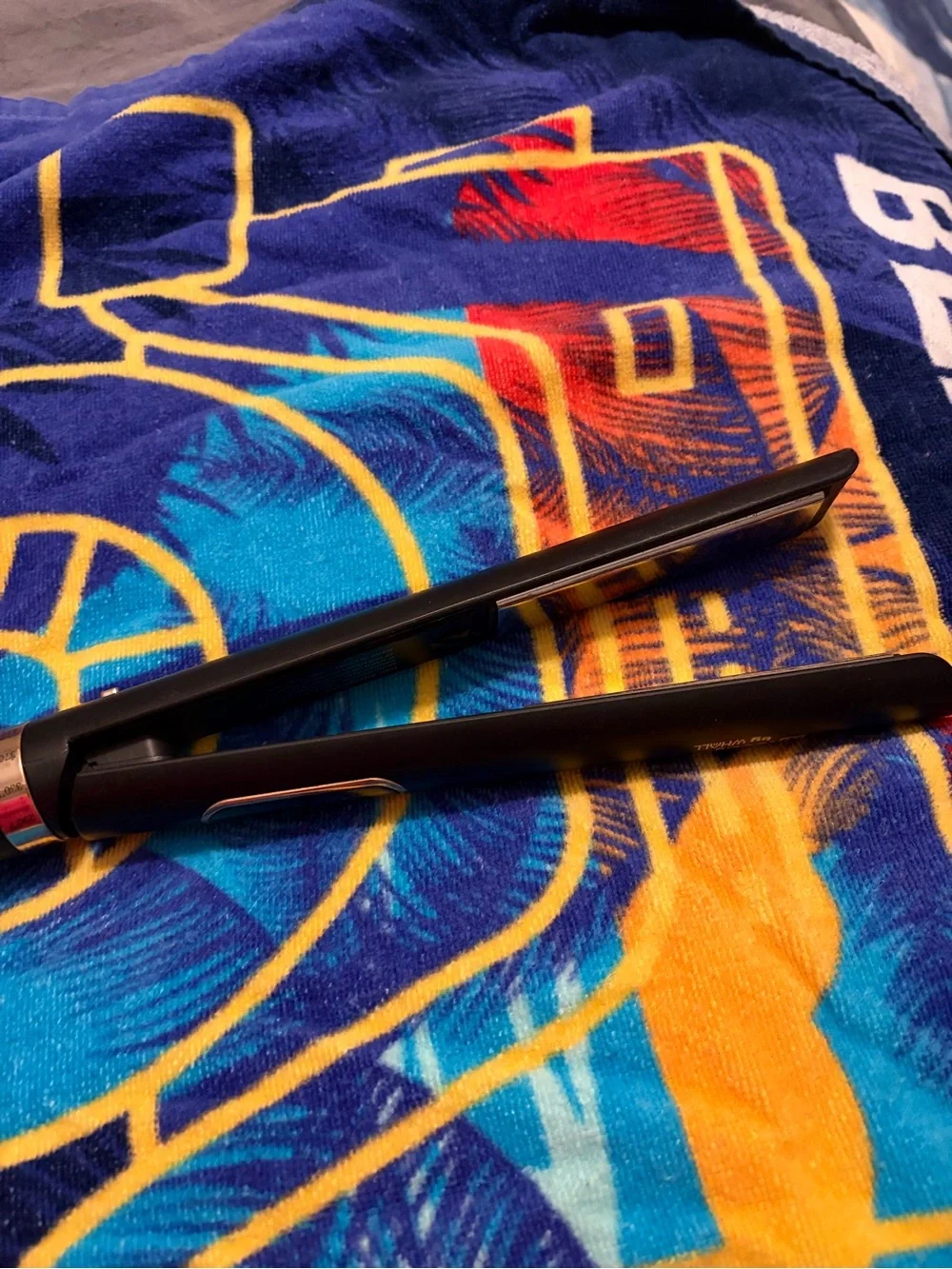 Source Unknown Black Hair Straightening Iron with Rose Gold Accent